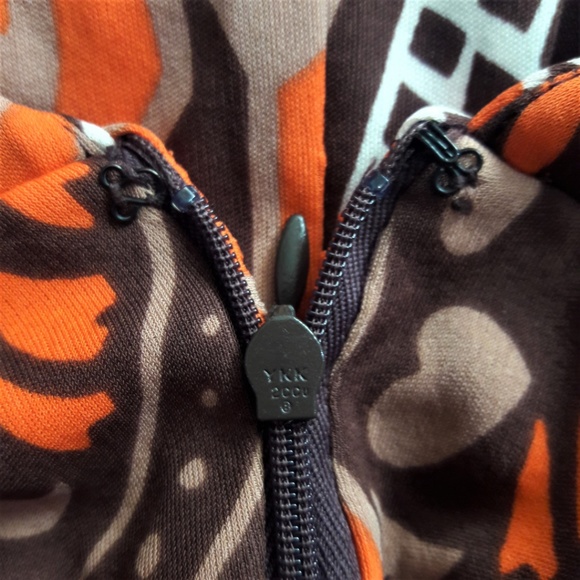 SiLK Milly Knit Dress Fit Flare Plunging V Neck Mod Bamboo O Ring Side Zip USA P - Picture 6 of 8